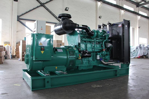 小金320kw康明斯柴油发电车出租组图片 小金320kw康明斯柴油发电车出租组图片